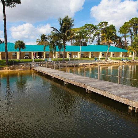Lake Grassy Inn & Suites Lake Placid Bagian luar foto