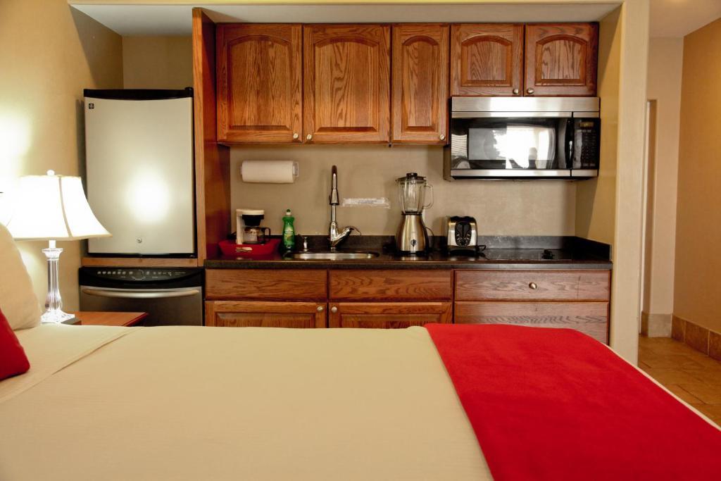 Lake Grassy Inn & Suites Lake Placid Ruang foto